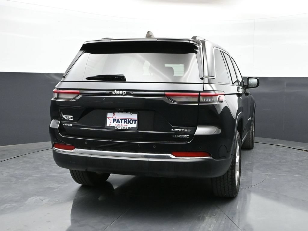Used 2023 Jeep Grand Cherokee Limited AWD/4WD image 32
