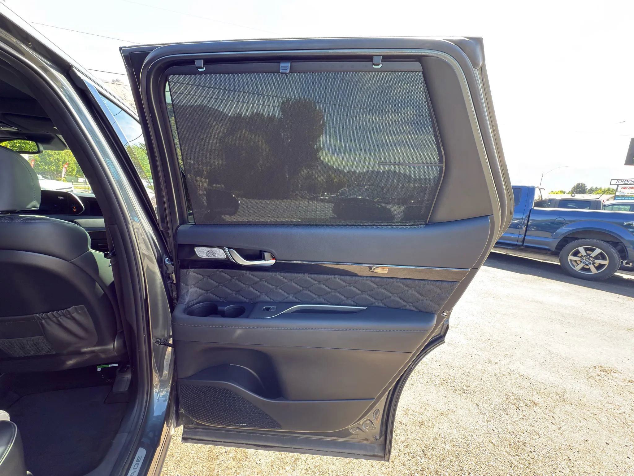 Used 2022 Hyundai Palisade Calligraphy image 10