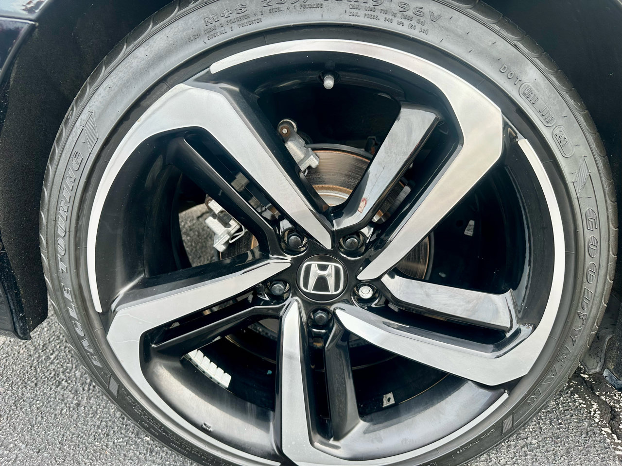 Used 2019 Honda Accord Sport image 28