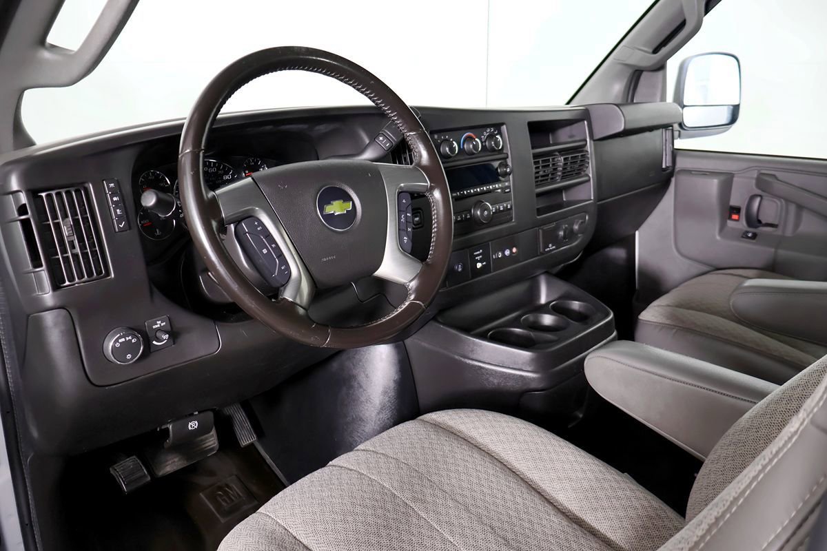 Used 2016 Chevrolet Express 2500 LS RWD image 23