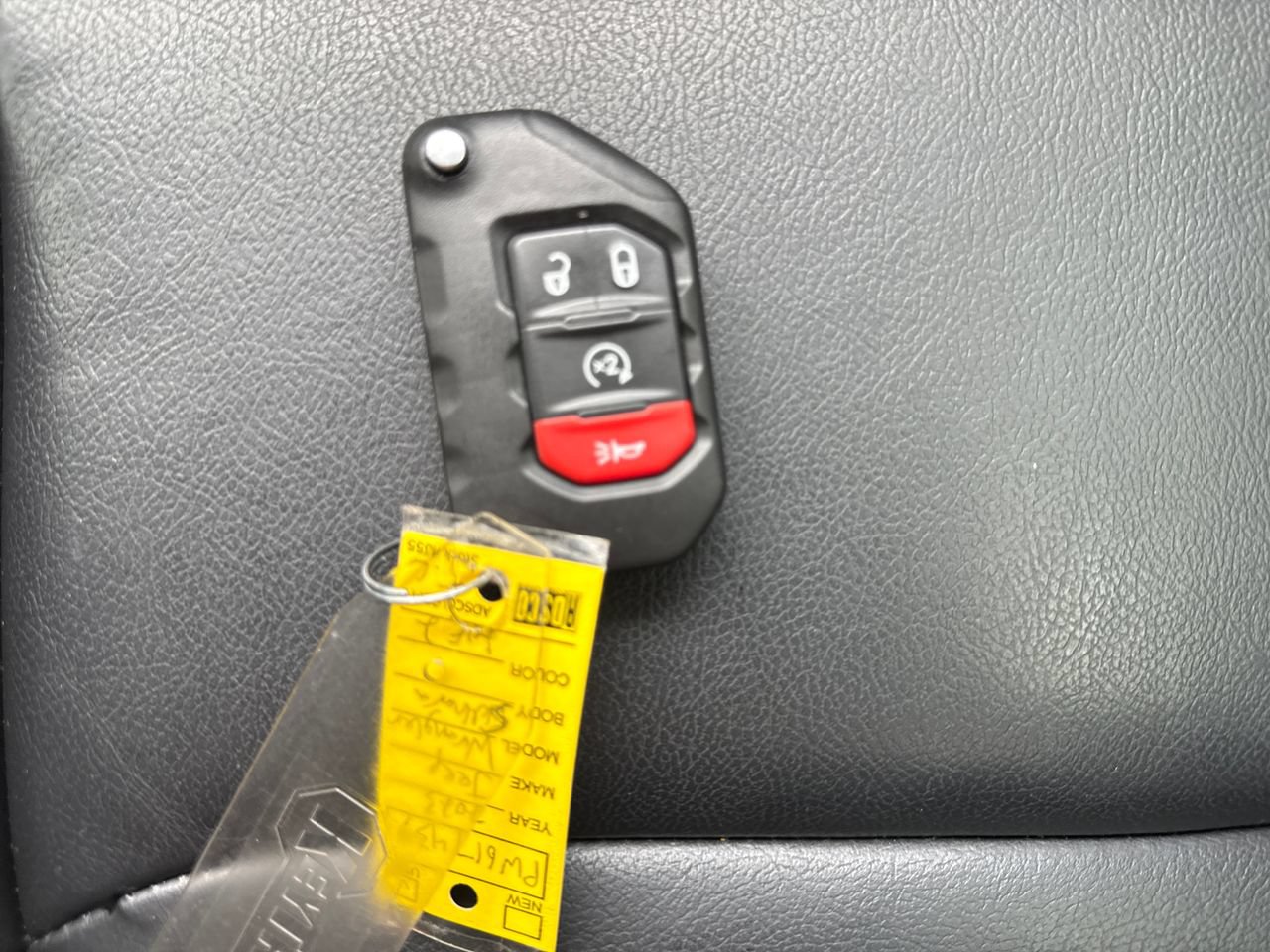 Used 2023 Jeep Wrangler Unlimited Sahara AWD/4WD image 26