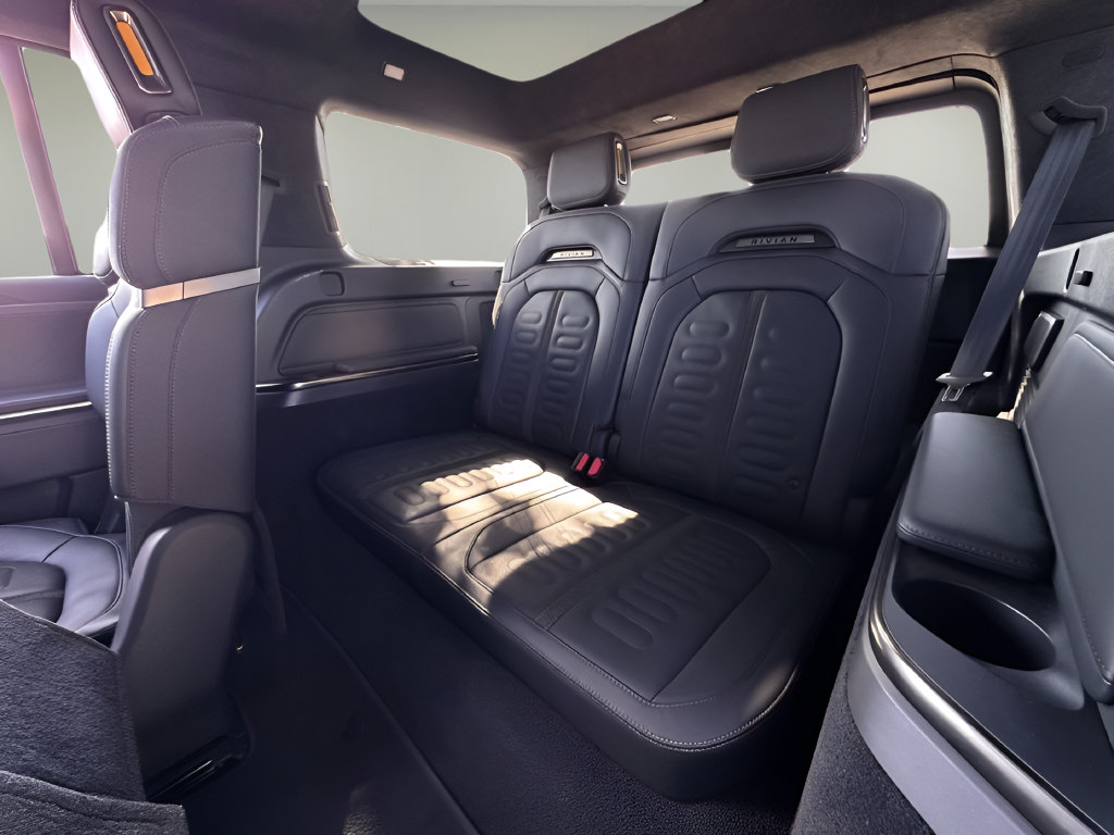 Used 2022 Rivian R1S Launch Edition Quad AWD/4WD image 19