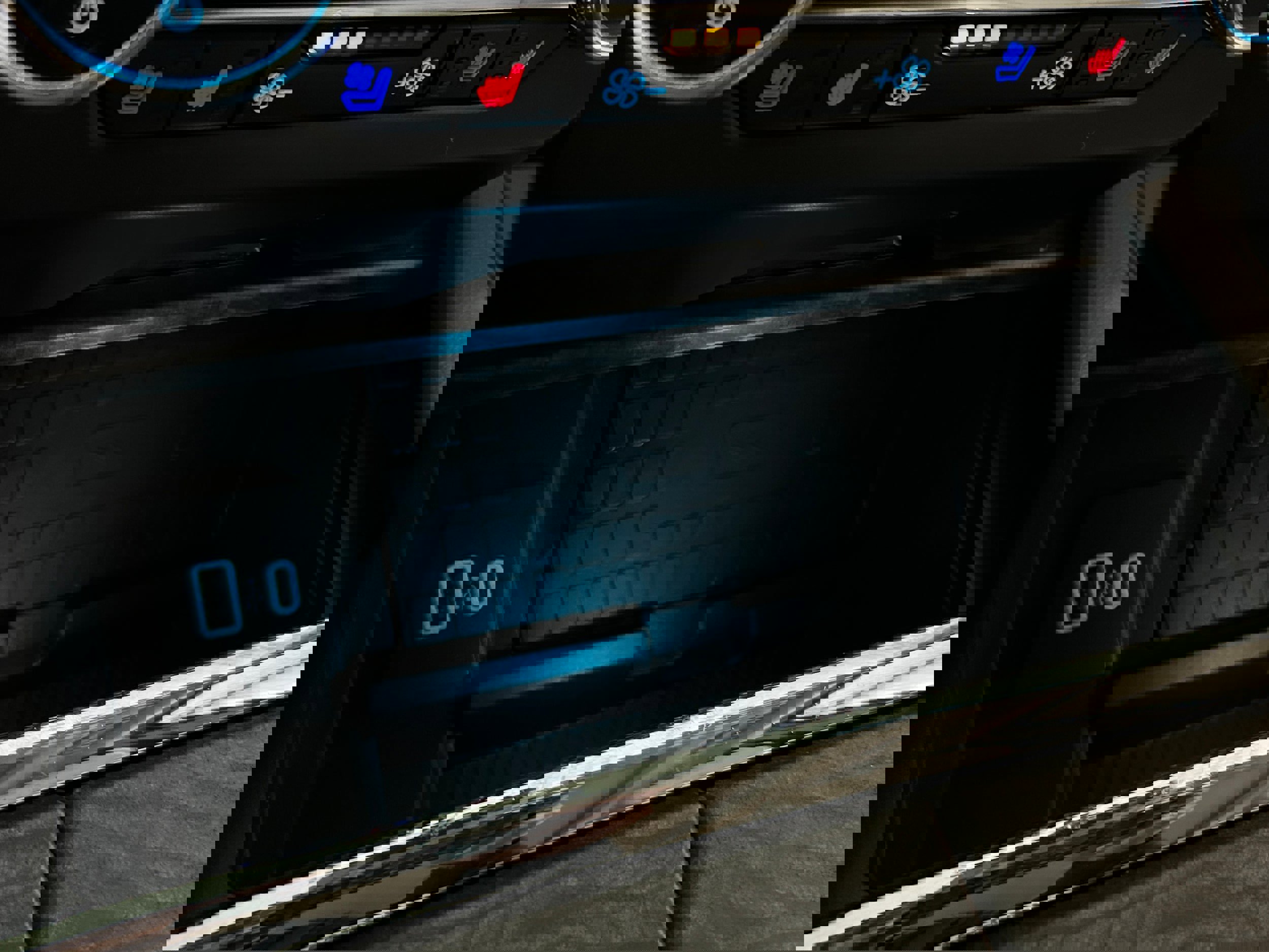 Used 2021 Ford Expedition Limited image 10