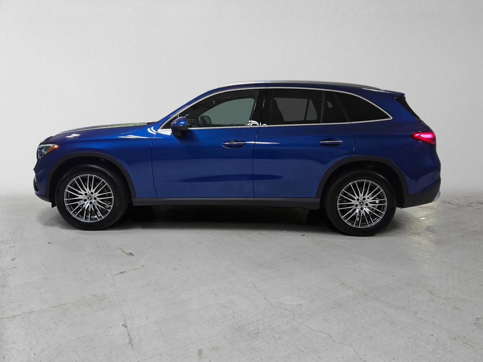 Certified 2026 Mercedes-Benz GLC 300 4MATIC image 6