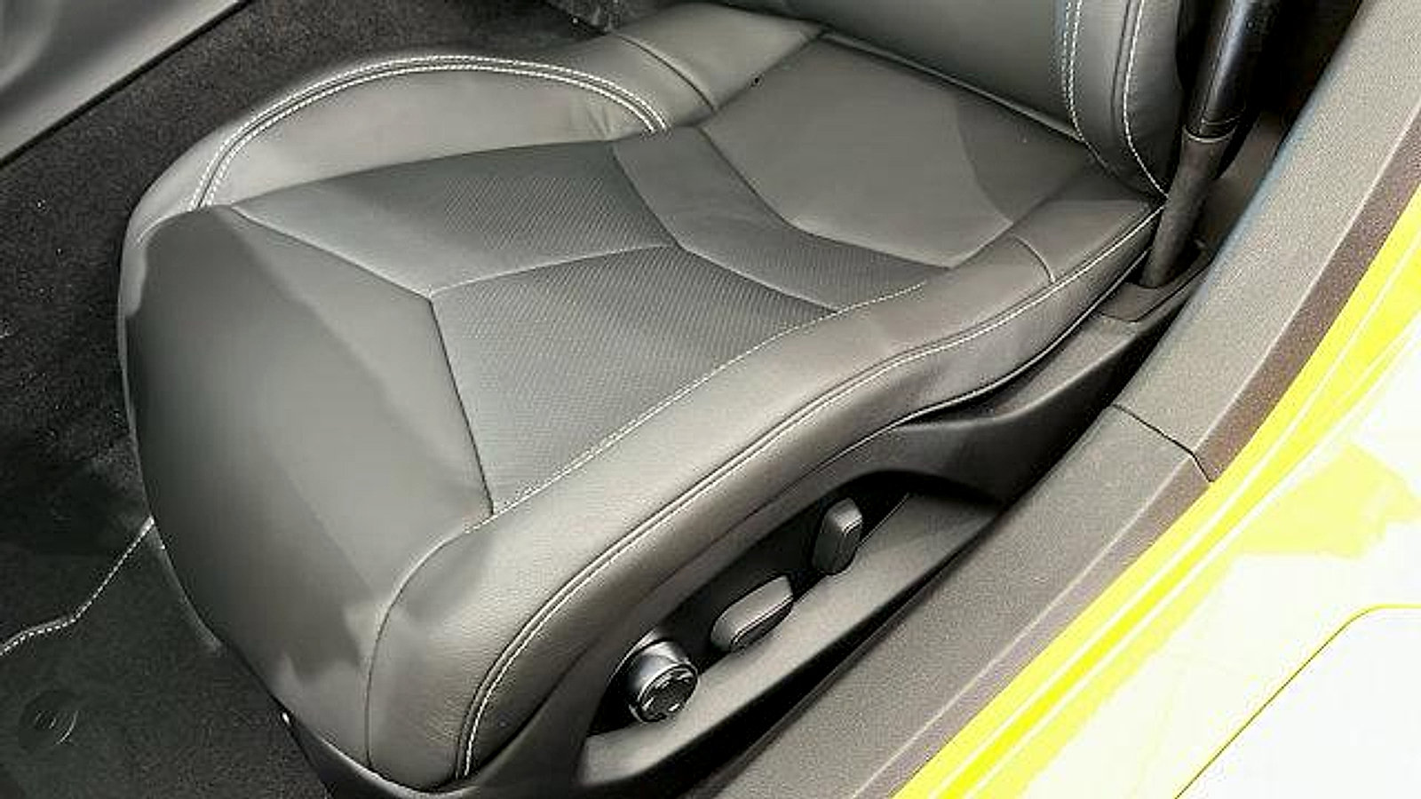 New 2025 Chevrolet Corvette Stingray Preferred Cpe w/ Z51 Performance Package image 13