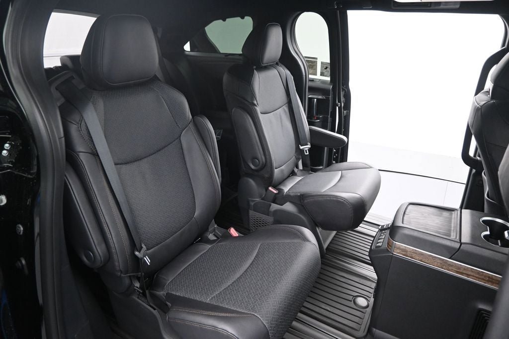 New 2026 Toyota Sienna Platinum AWD/4WD image 13