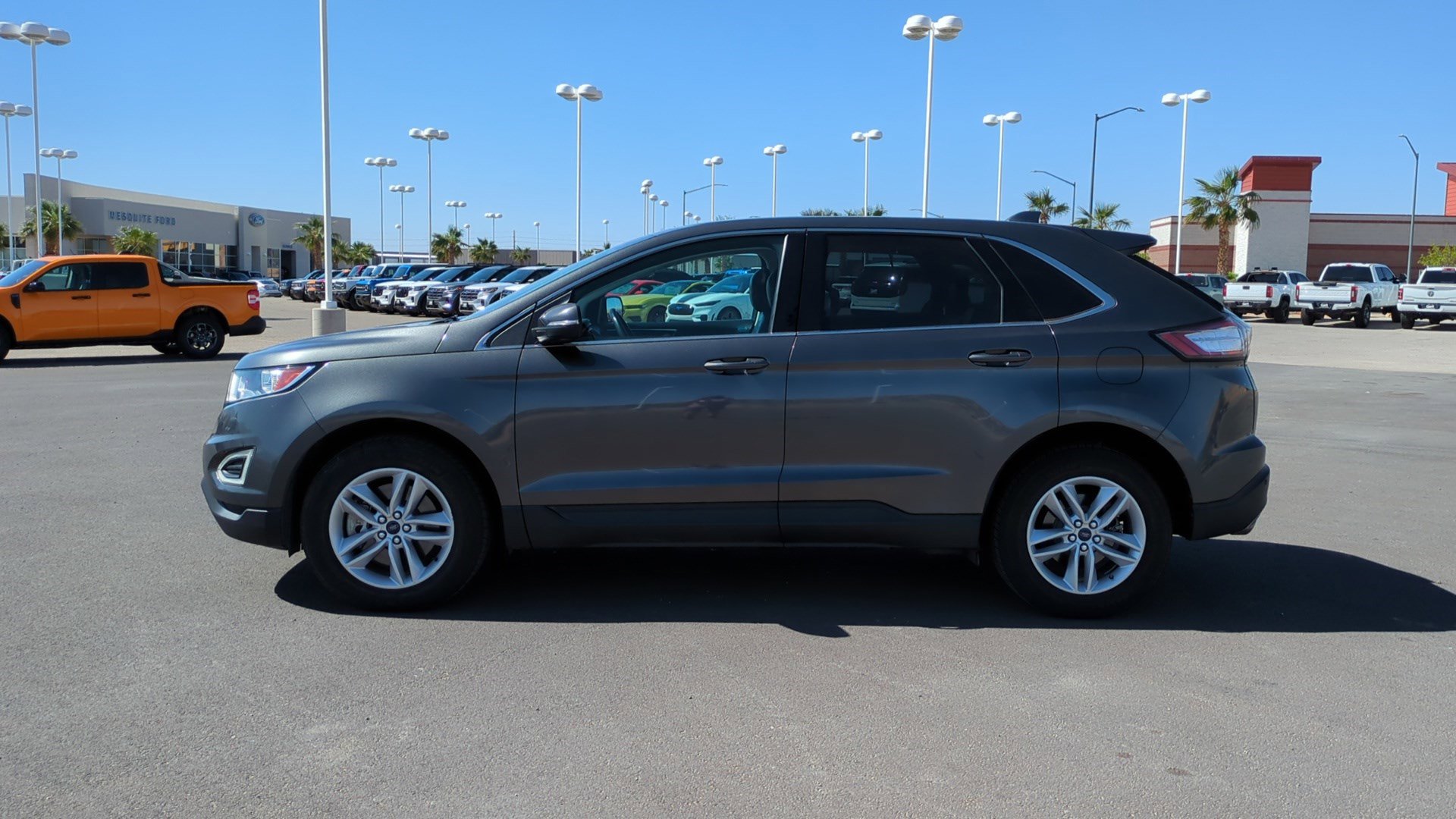 Used 2017 Ford Edge SEL w/ Equipment Group 201A image 6