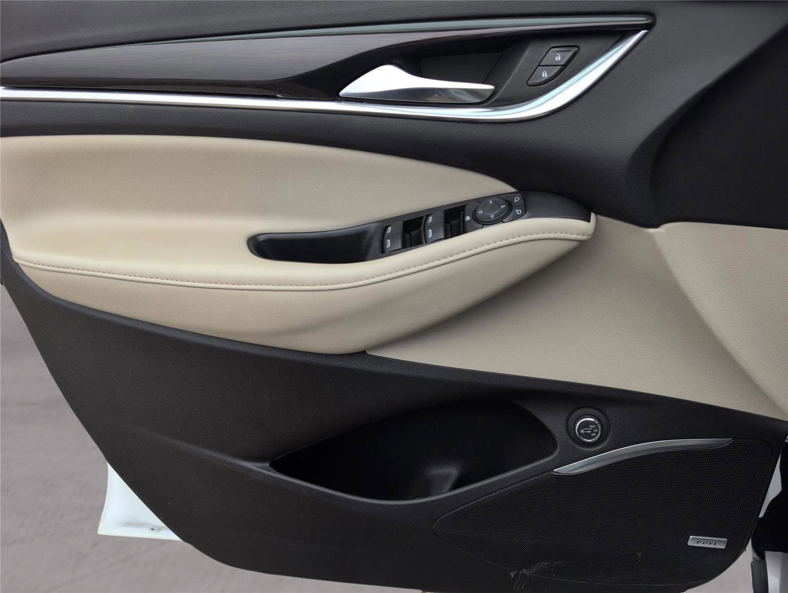 Used 2021 Buick Enclave Essence w/ Sound and Sites Package image 17