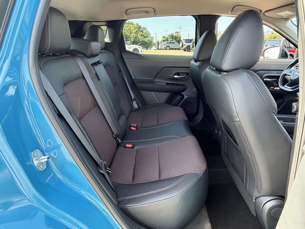 Used 2025 Nissan Kicks SR w/ Illumination Package AWD/4WD image 10