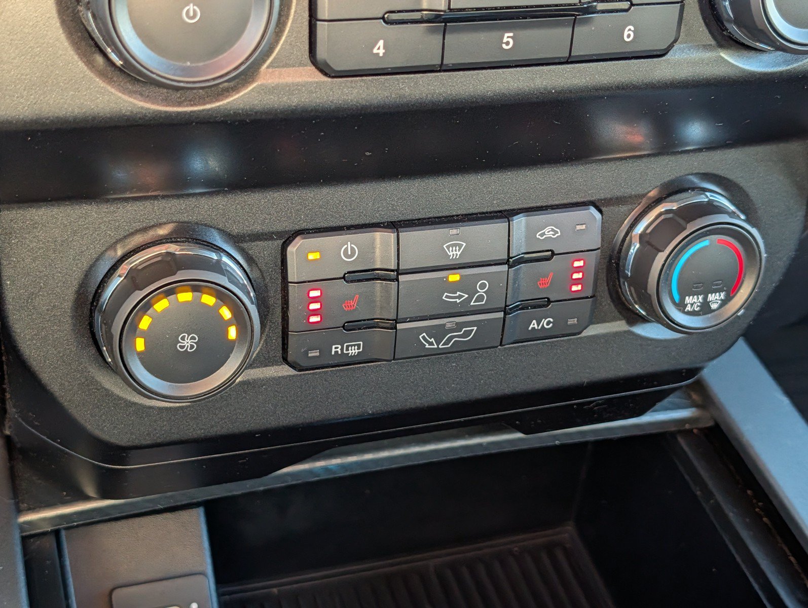 Used 2020 Ford F150 XLT w/ Equipment Group 302A Luxury AWD/4WD image 22