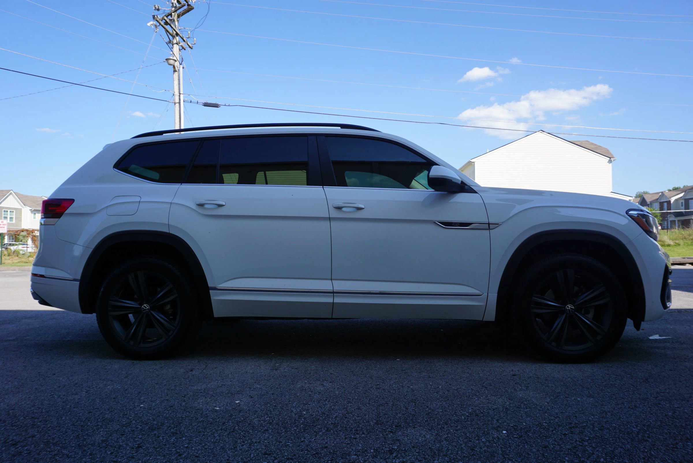 Used 2021 Volkswagen Atlas SE w/ Panoramic Sunroof Package image 4