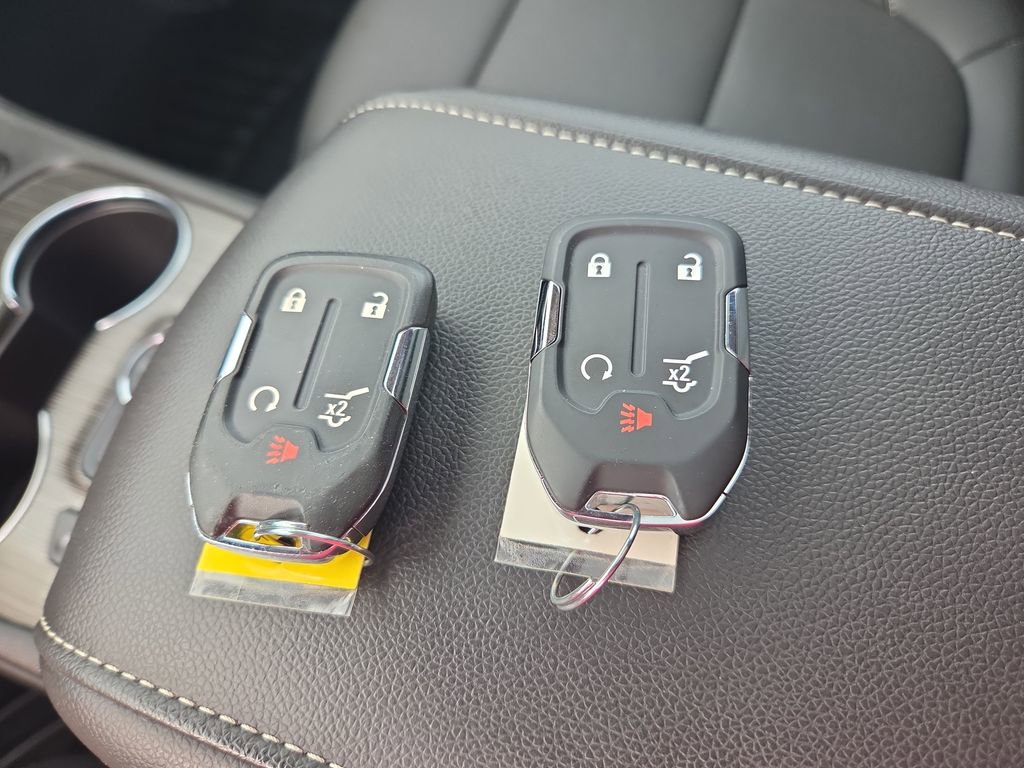 Certified 2023 GMC Acadia SLT w/ Trailering Package image 25