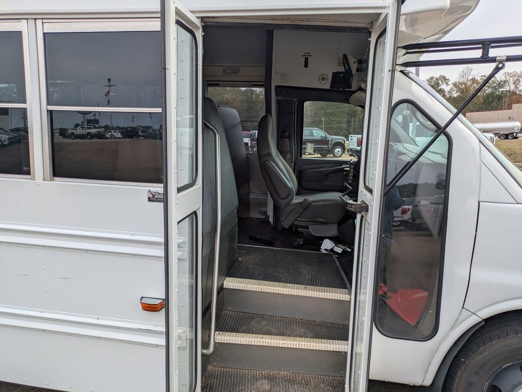 Used 2007 Chevrolet Express 3500 w/ School Bus Package image 12