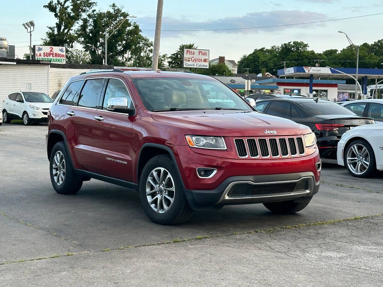 Used 2014 Jeep Grand Cherokee Limited RWD image 3
