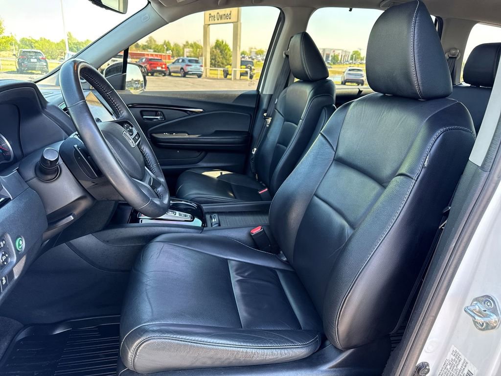 Used 2022 Honda Pilot Touring image 11