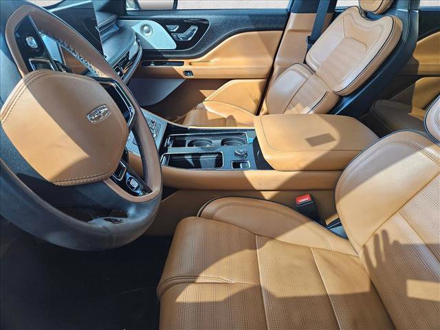 Used 2024 Lincoln Aviator Black Label w/ Jet Package image 11
