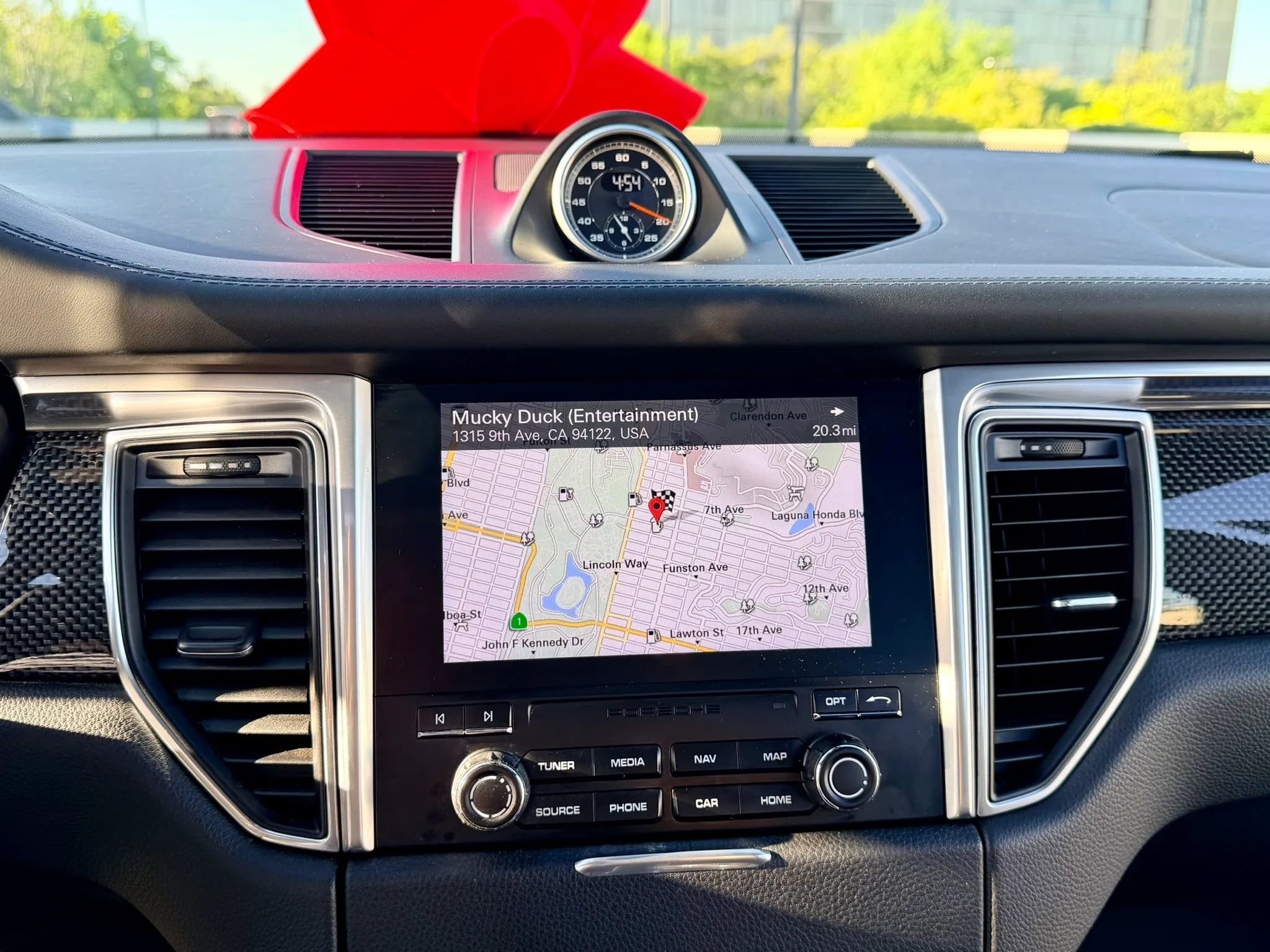 Used 2017 Porsche Macan GTS AWD/4WD image 38