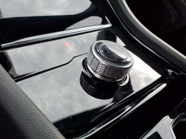 Used 2023 Jeep Grand Cherokee L Laredo image 15