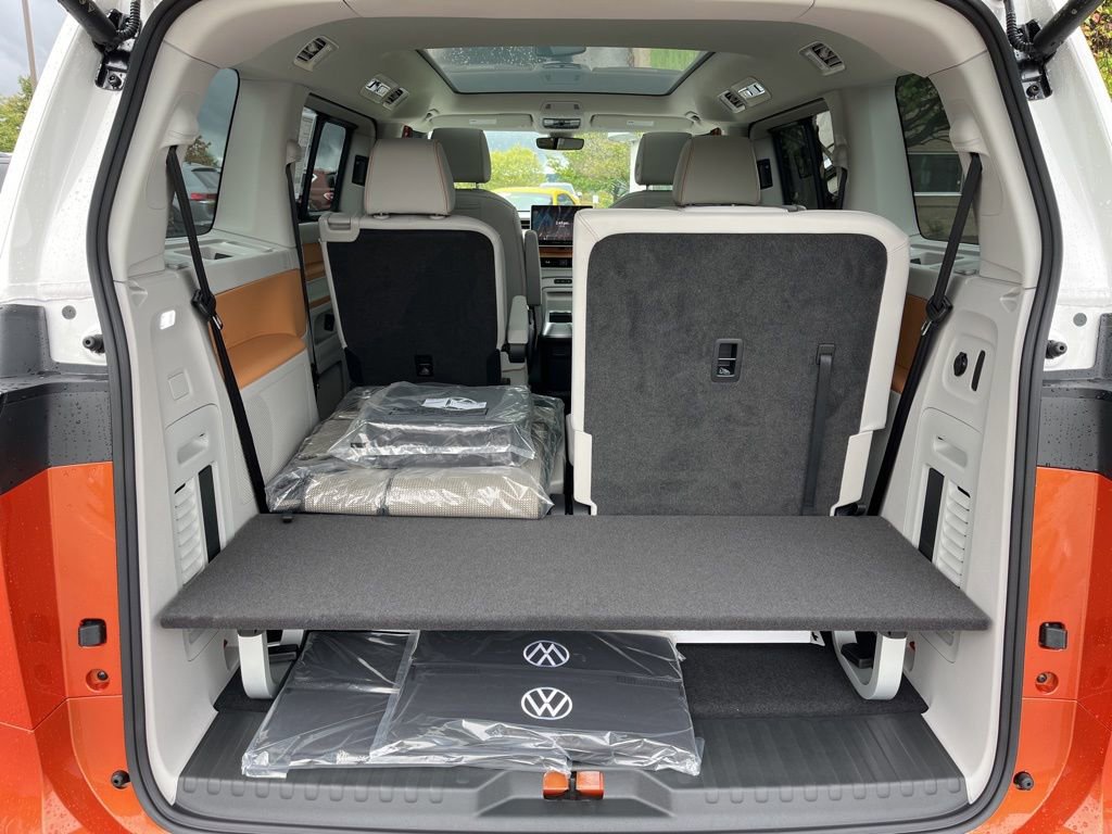 New 2025 Volkswagen ID. Buzz Pro S Plus image 13