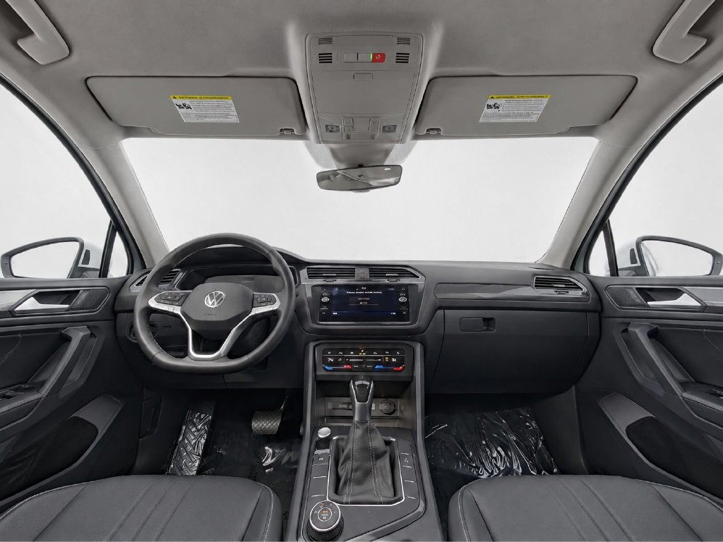 Certified 2023 Volkswagen Tiguan SE AWD/4WD image 23