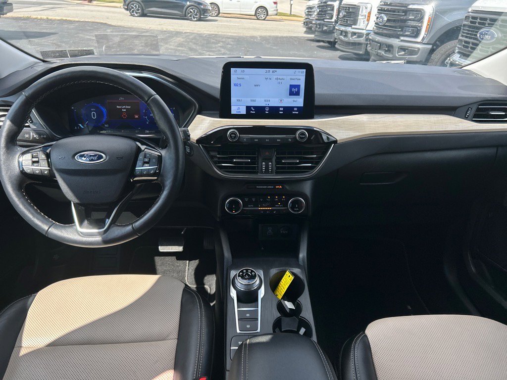 Used 2022 Ford Escape Titanium w/ Titanium Elite Package image 6