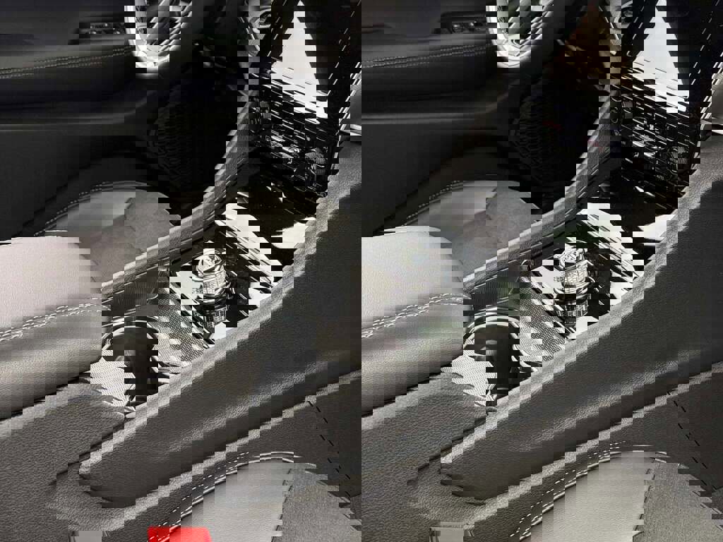 New 2025 Jeep Grand Cherokee Altitude image 23