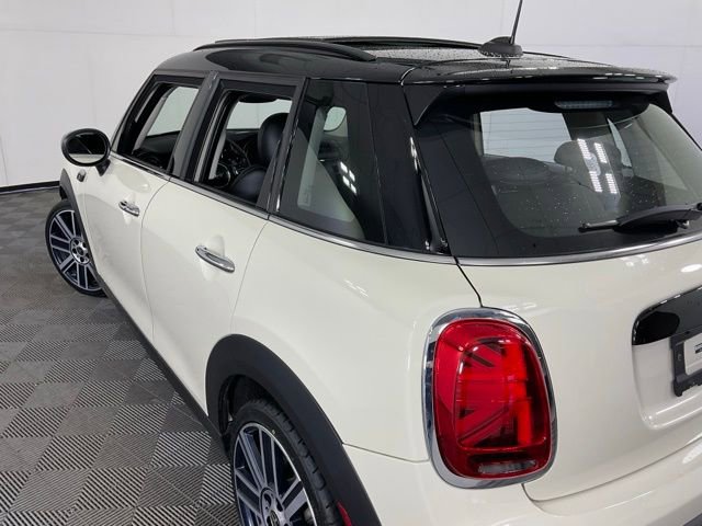 Used 2022 MINI Cooper S w/ Premium Package image 39