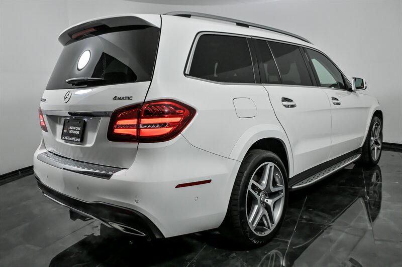Used 2017 Mercedes-Benz GLS 550 4MATIC image 9