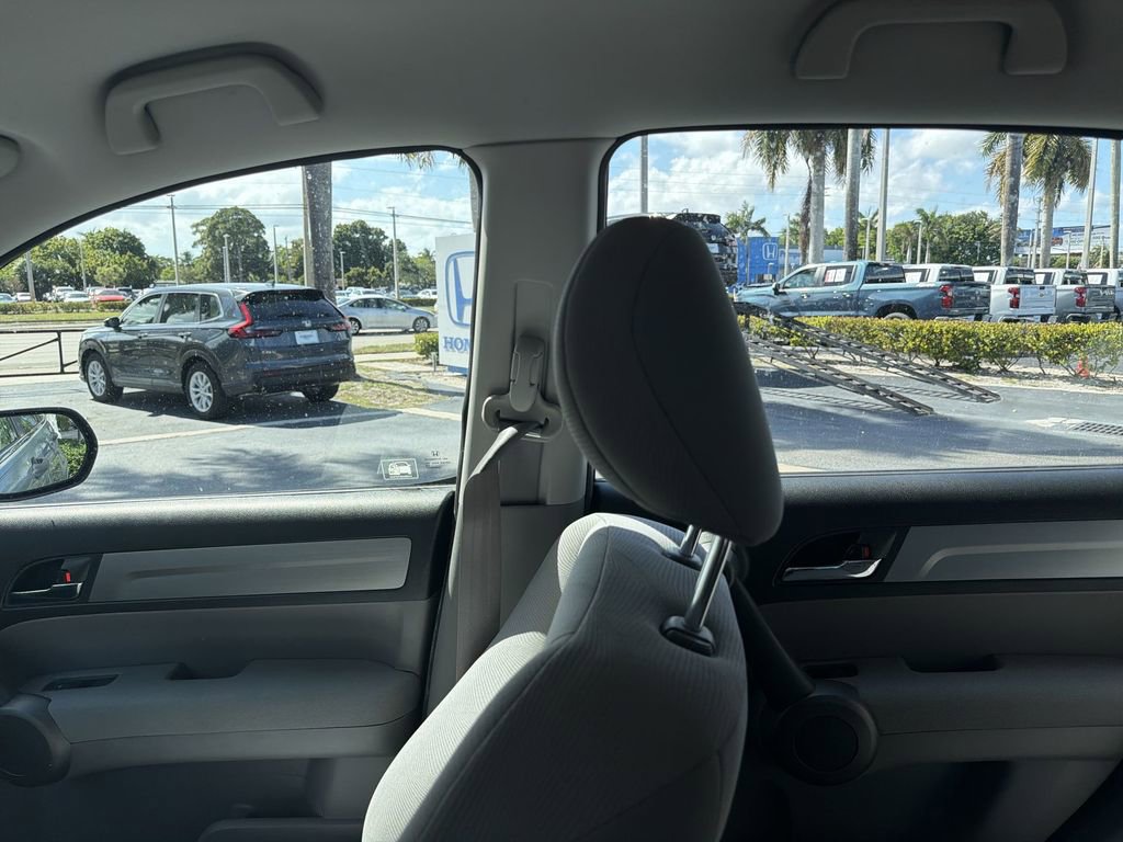 Used 2010 Honda CR-V LX image 12