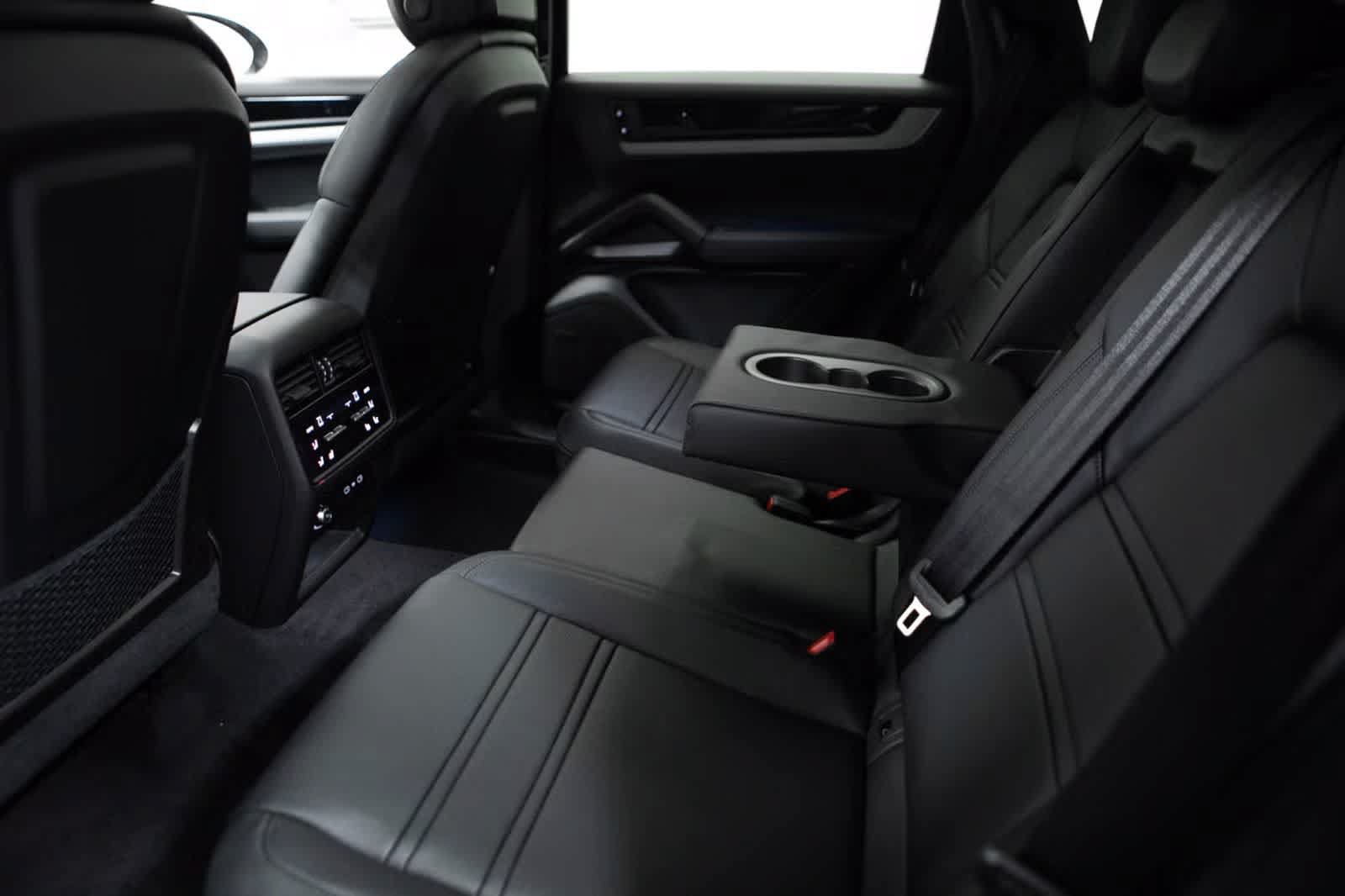 Certified 2026 Porsche Cayenne S AWD/4WD image 36