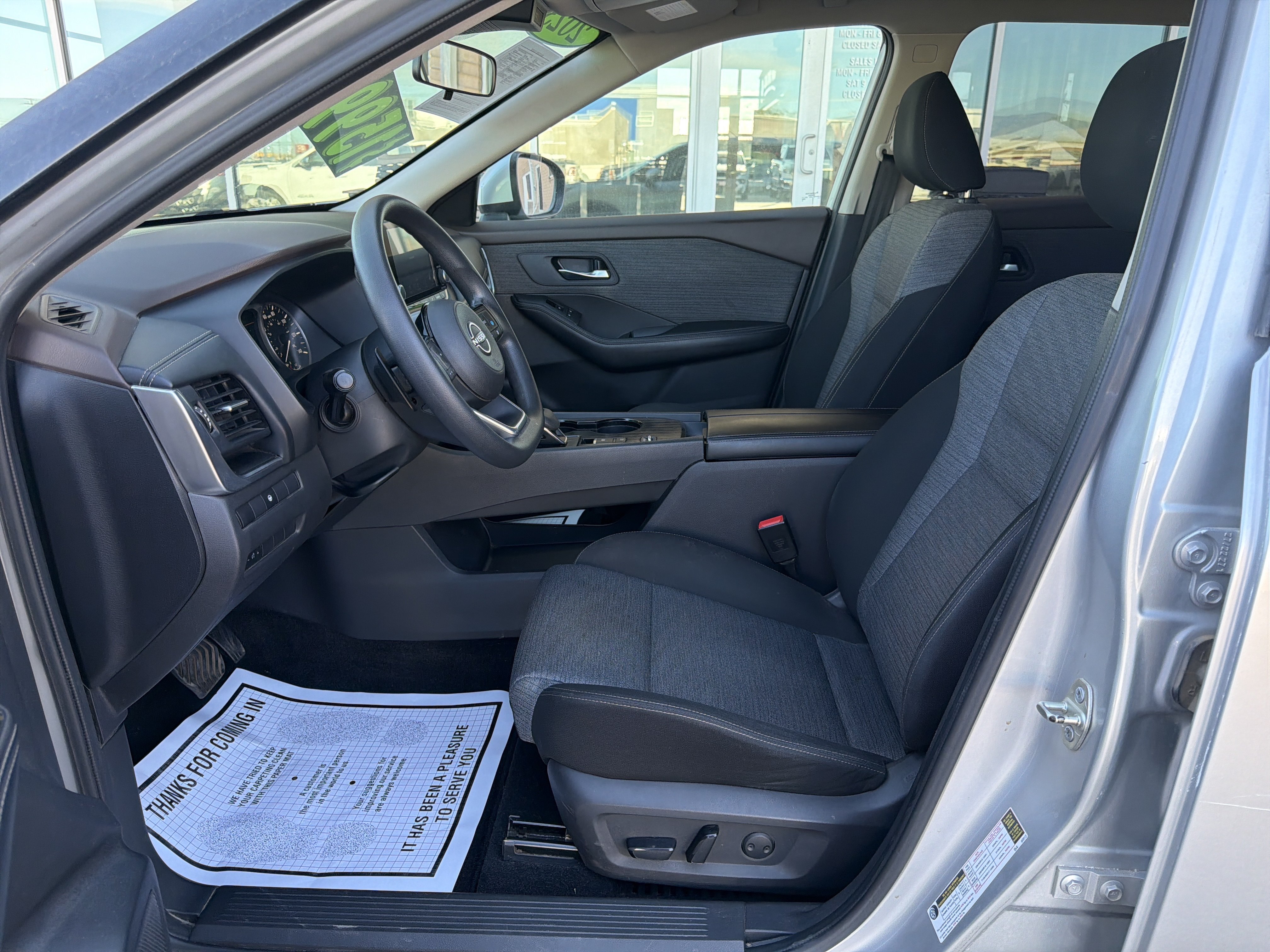 Used 2023 Nissan Rogue SV FWD image 14