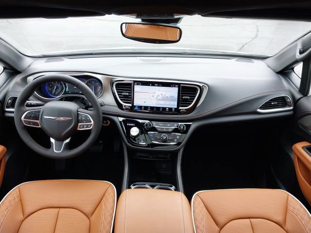 New 2026 Chrysler Pacifica Pinnacle image 9
