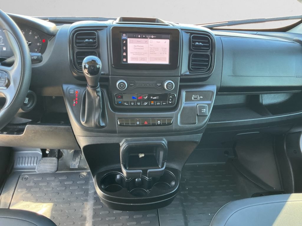 Used 2025 RAM ProMaster 2500 w/ Convenience Group FWD image 11