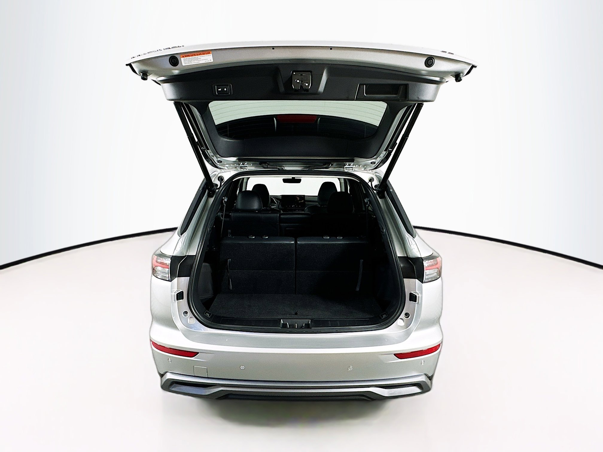 Used 2025 Mitsubishi Outlander SE image 29