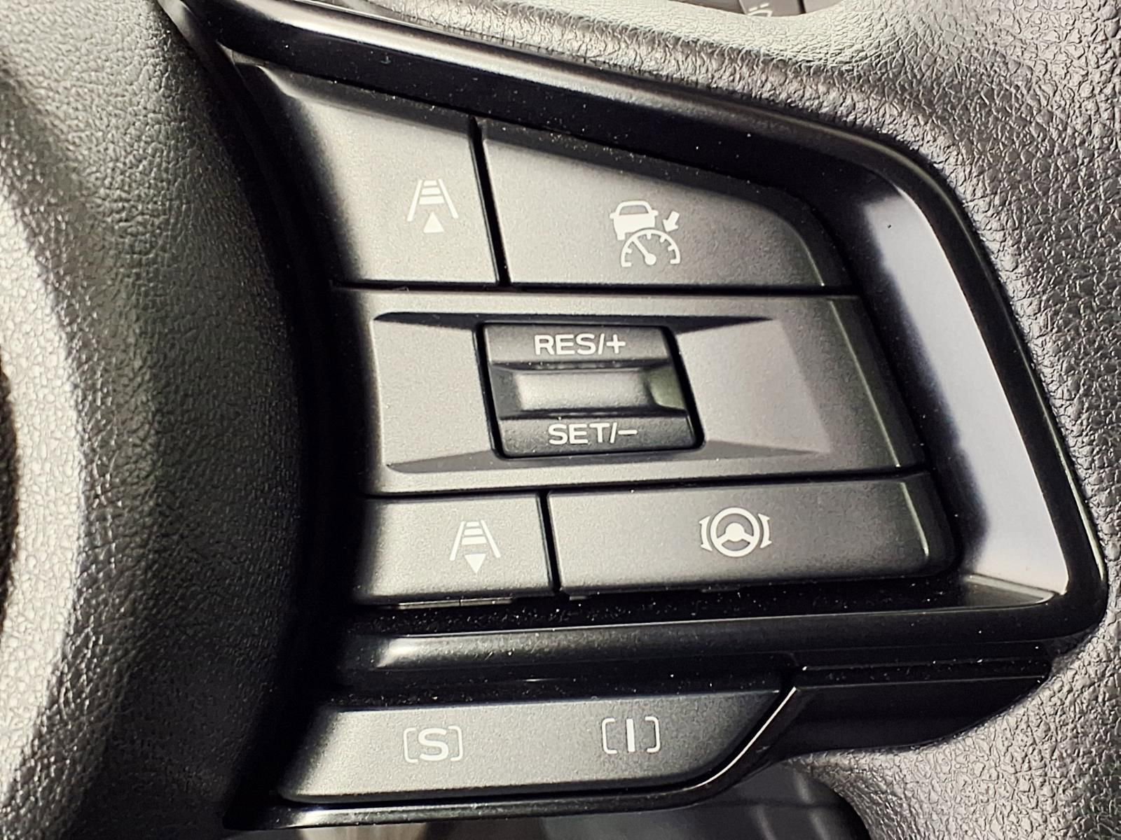 Used 2024 Subaru Crosstrek 2.0i Premium AWD/4WD image 18