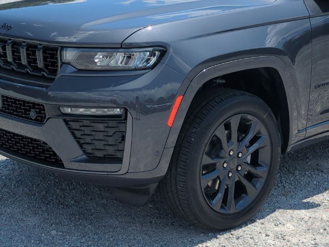 New 2026 Jeep Grand Cherokee Limited AWD/4WD image 9