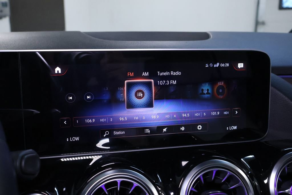 Used 2021 Mercedes-Benz GLA 250 4MATIC w/ Premium Package image 34