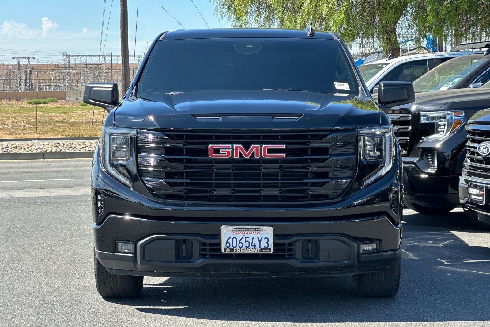 Used 2024 GMC Sierra 1500 Elevation image 9