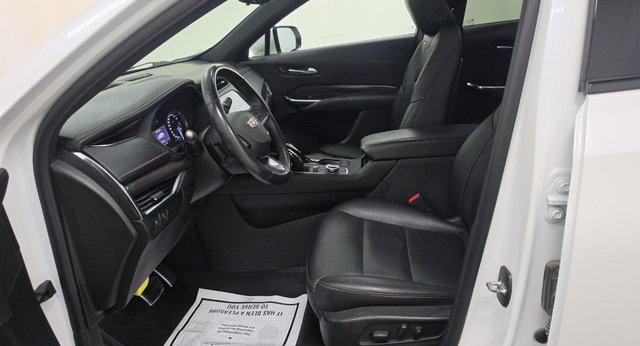 Certified 2022 Cadillac XT4 Sport w/ Enhanced Visibility Package AWD/4WD image 21