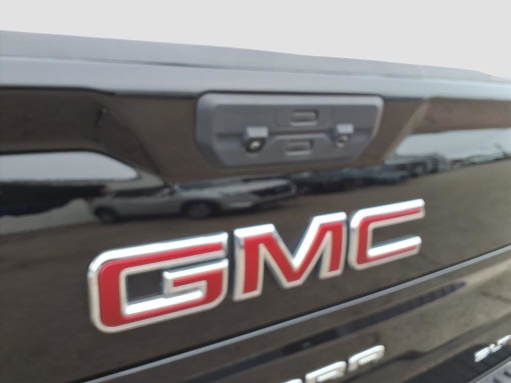 Used 2024 GMC Sierra 1500 SLT image 17
