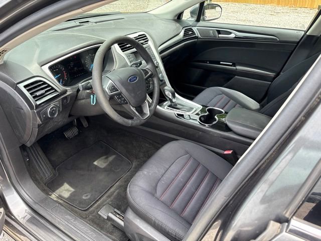 Used 2016 Ford Fusion SE w/ Equipment Group 201A FWD image 8