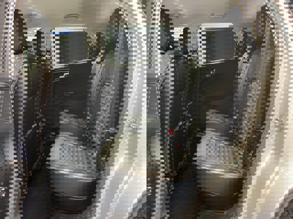 Used 2017 Ford Edge SEL w/ Equipment Group 201A image 34