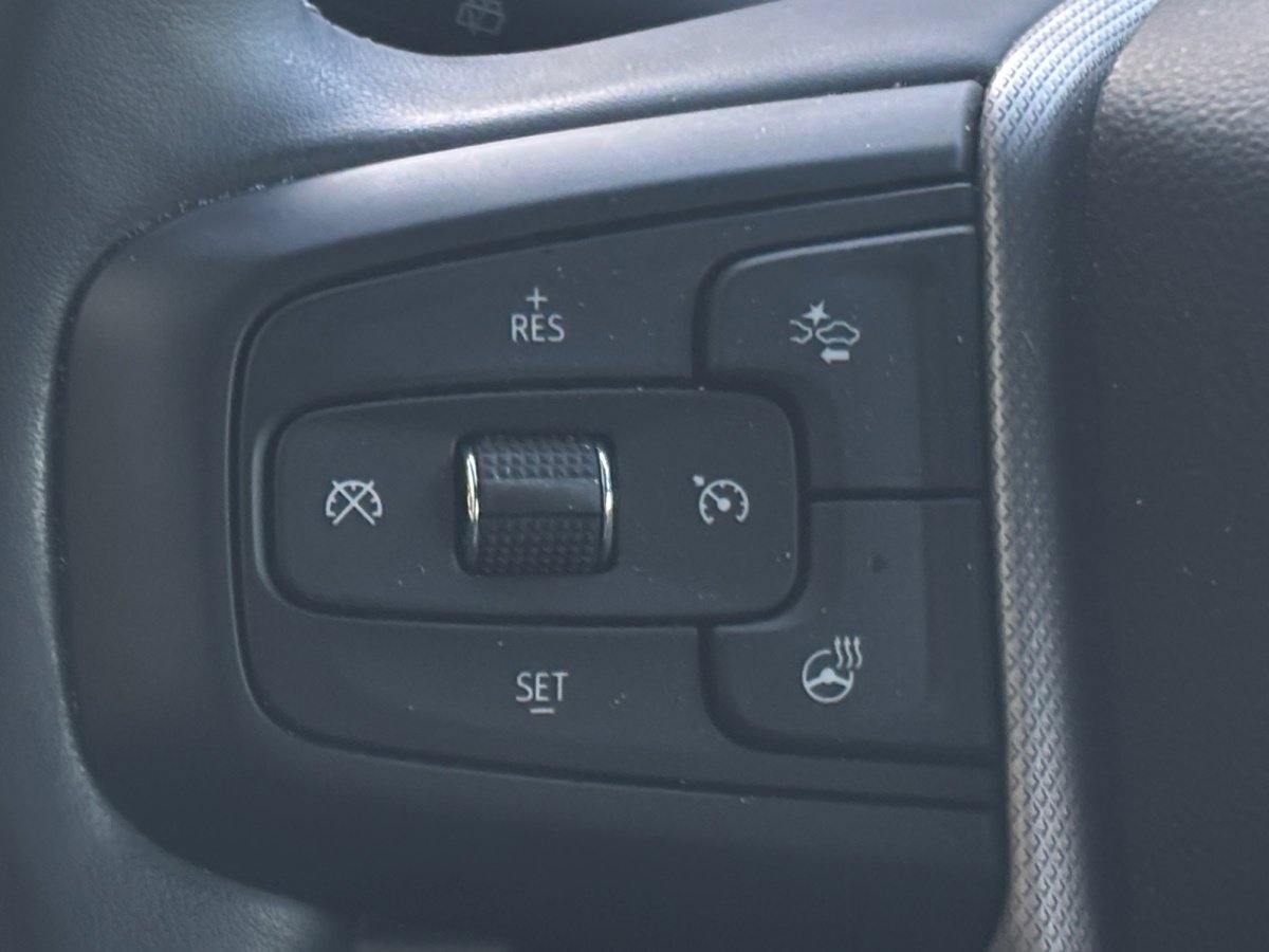 Used 2024 GMC Yukon XL Denali w/ Max Trailering Package image 11