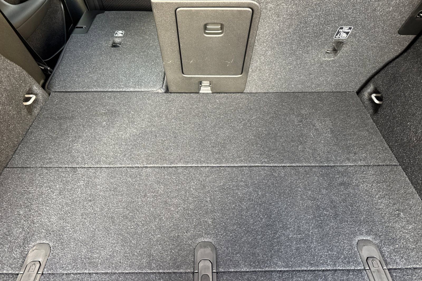 Used 2024 Volvo XC40 B5 Plus w/ Climate Package image 16