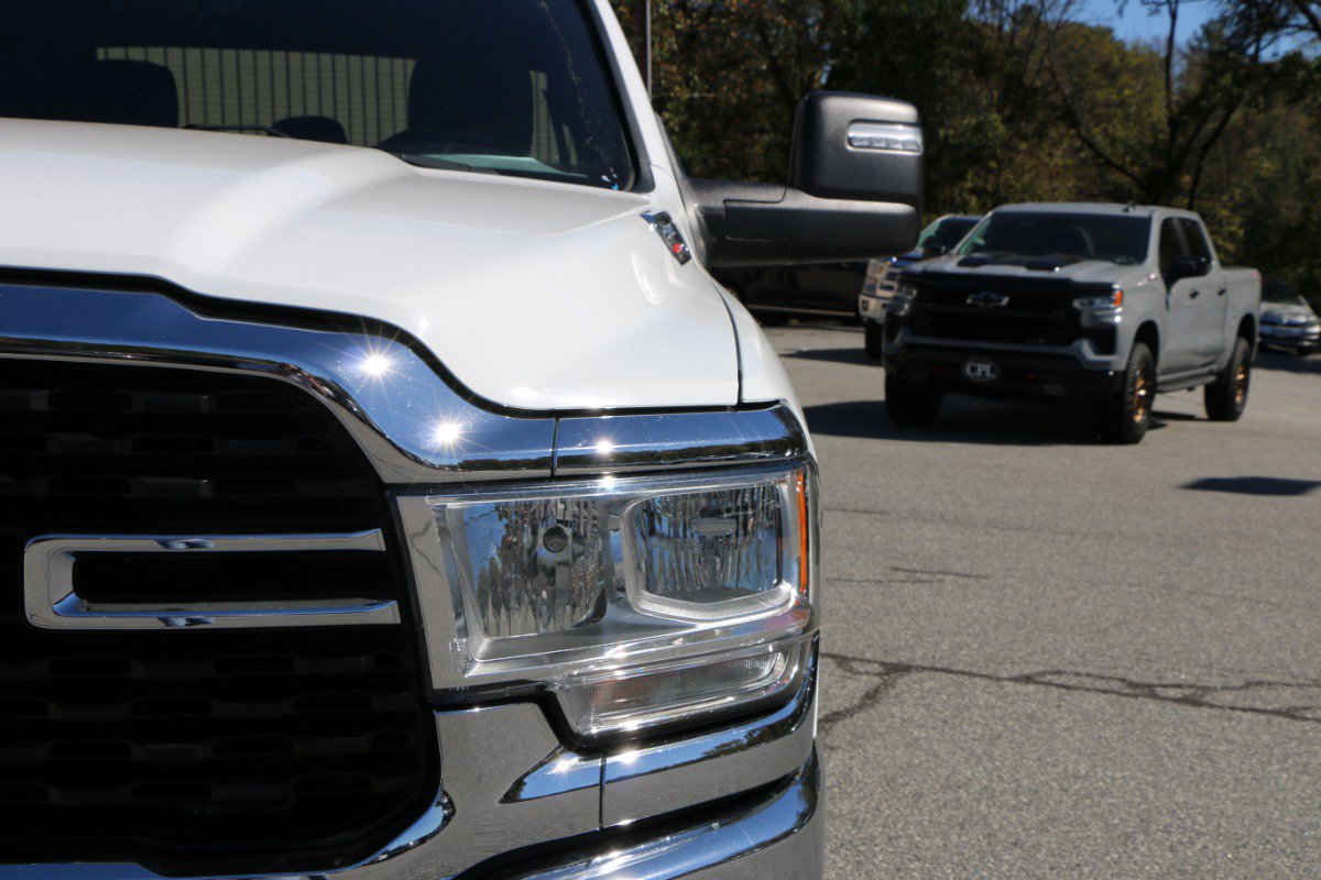 Used 2024 RAM 2500 Big Horn w/ Off Road Package AWD/4WD image 13