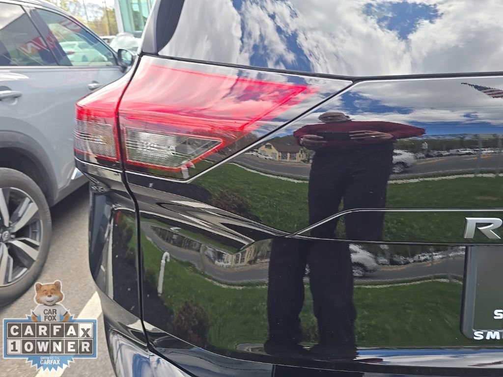 Used 2025 Nissan Rogue S image 41