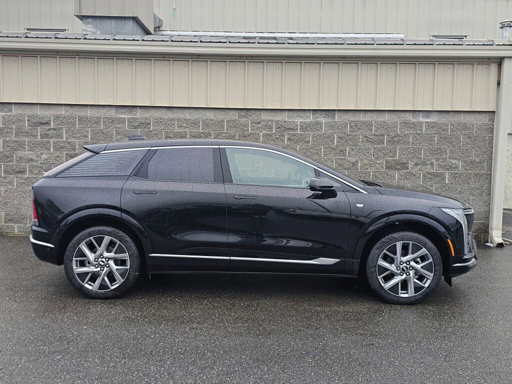 New 2026 Cadillac Optiq Luxury 1 image 10