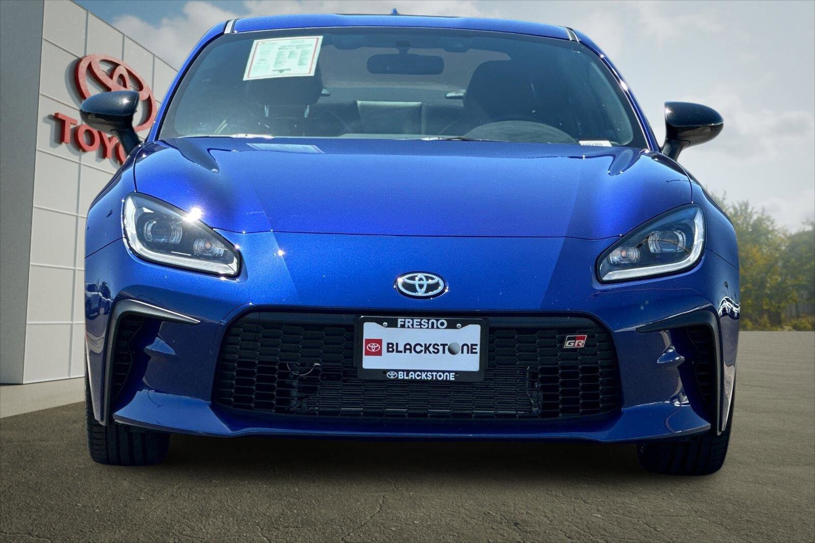 Used 2026 Toyota GR86 Premium w/ ALL Weather Mat Package (TMS) RWD image 8