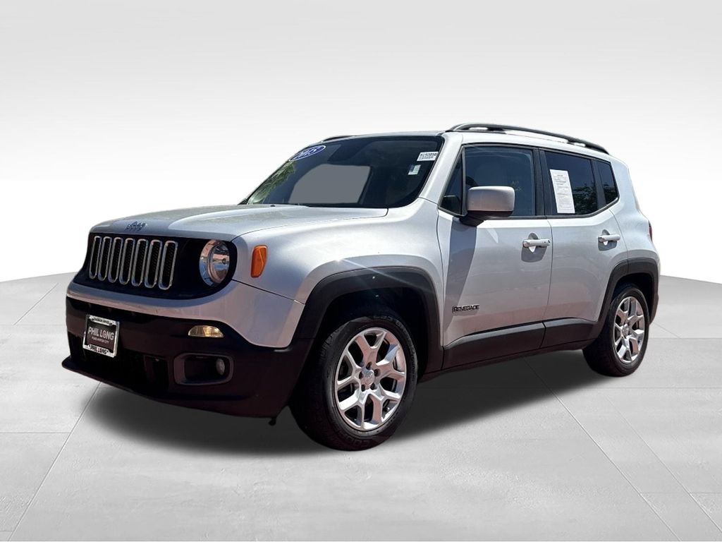 Used 2015 Jeep Renegade Latitude w/ Cold Weather Group FWD image 3