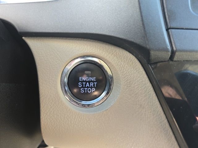 Used 2015 Toyota Sienna XLE image 22